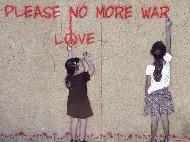 La follia della guerra. No more war, only love